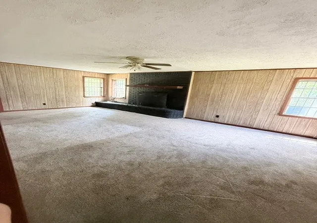 Photo 3 of Single family home for sale at 561 Sassafras Ave, Shreveport, LA 71106 | MLS# 21385110 | Listing updated on 2026-09-13