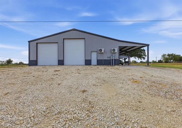 Photo 2 of Single family home for sale at 7703 Prairie Crk Ln, Tolar, TX 76476 | MLS# 21385111 | Listing updated on 2026-09-12
