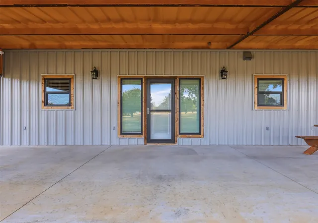 Photo 3 of Single family home for sale at 7703 Prairie Crk Ln, Tolar, TX 76476 | MLS# 21385111 | Listing updated on 2026-09-12