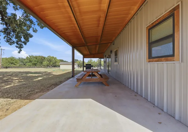 Photo 4 of Single family home for sale at 7703 Prairie Crk Ln, Tolar, TX 76476 | MLS# 21385111 | Listing updated on 2026-09-12