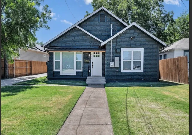 Photo 1 of Single family home for sale at 712 Hines Ave, Waco, TX 76706 | MLS# 21385106 | Listing updated on 2026-09-12