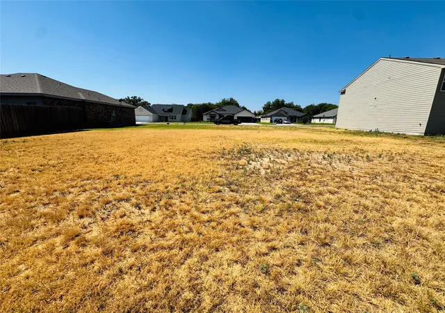 Photo 4 of Sale Pending at 2100 Brooke Ln, Brownwood, TX 76801 | MLS# 21385061 | Listing updated on 2026-10-04