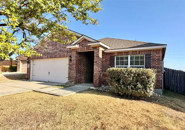 Photo 2 of Sale Pending at 118 Chisholm Springs Ct, Newark, TX 76071 | MLS# 21385078 | Listing updated on 2026-09-20