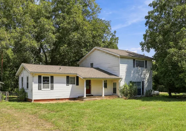 Photo 1 of Single family home for sale at 3357 E Fm 323, Palestine, TX 75801 | MLS# 21384775 | Listing updated on 2026-09-12