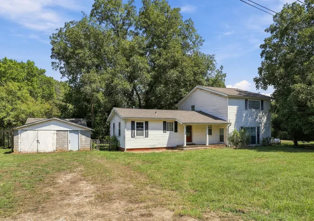 Photo 2 of Single family home for sale at 3357 E Fm 323, Palestine, TX 75801 | MLS# 21384775 | Listing updated on 2026-09-12