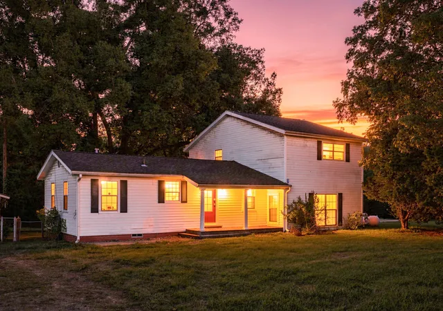 Photo 3 of Single family home for sale at 3357 E Fm 323, Palestine, TX 75801 | MLS# 21384775 | Listing updated on 2026-09-12