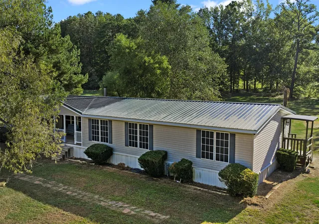 Photo 3 of Manufactured home for sale at 12181 Spring St, Keithville, LA 71047 | MLS# 21385082 | Listing updated on 2026-09-30