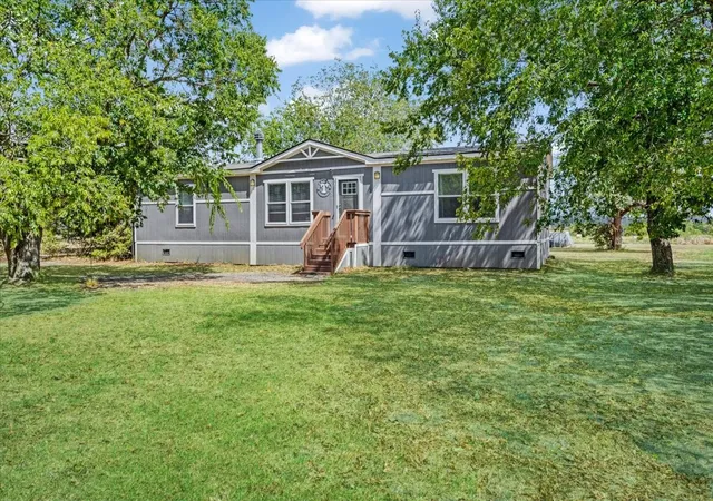 Photo 3 of Manufactured home for sale at 4251 County Rd 4413, Commerce, TX 75428 | MLS# 21385143 | Listing updated on 2026-09-12