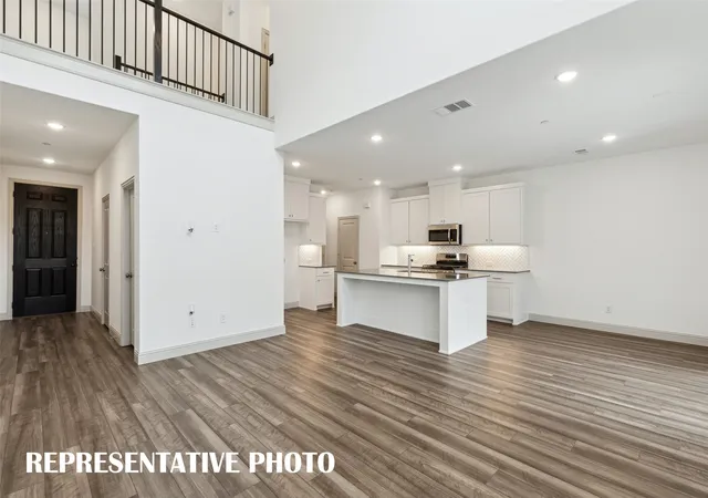 Photo 3 of Townhouse for sale at 3723 Pierce Ln, Grand Prairie, TX 75052 | MLS# 21385141 | Listing updated on 2026-09-12