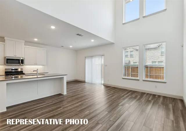 Photo 3 of Townhouse for sale at 3723 Pierce Ln, Grand Prairie, TX 75052 | MLS# 21385141 | Listing updated on 2026-09-12