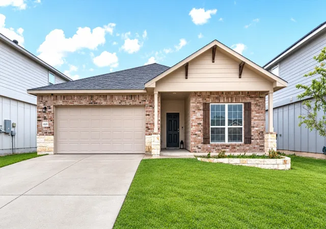 Photo 1 of Single family home for sale at 11125 Solar St, Lorena, TX 76655 | MLS# 21385129 | Listing updated on 2026-09-18
