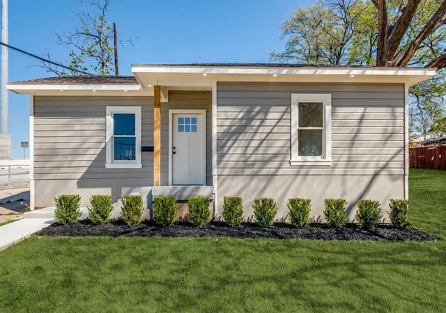 Photo 1 of Single family home for sale at 1023 Church St, Dallas, TX 75203 | MLS# 21367110 | Listing updated on 2026-09-13