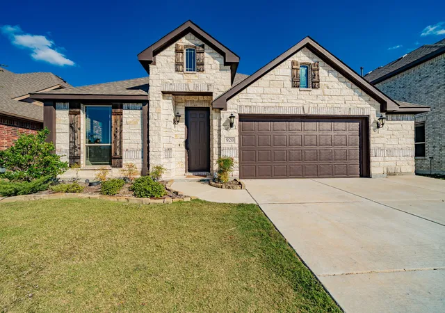 Photo 1 of Single family home for sale at 920 Bald Cypress Dr, Rockwall, TX 75087 | MLS# 21385190 | Listing updated on 2026-09-13
