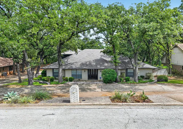 Single family home for sale at 2201 Adams Dr, Arlington, TX 76011 | MLS# 21382307