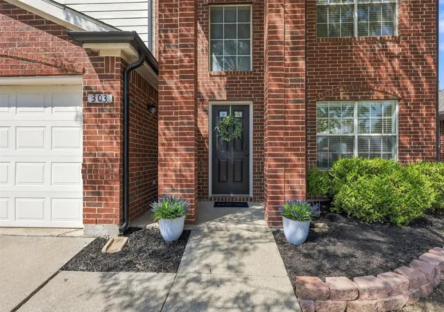 Photo 2 of Single family home for sale at 303 Charleston Dr, Wylie, TX 75098 | MLS# 21382049 | Listing updated on 2026-09-14