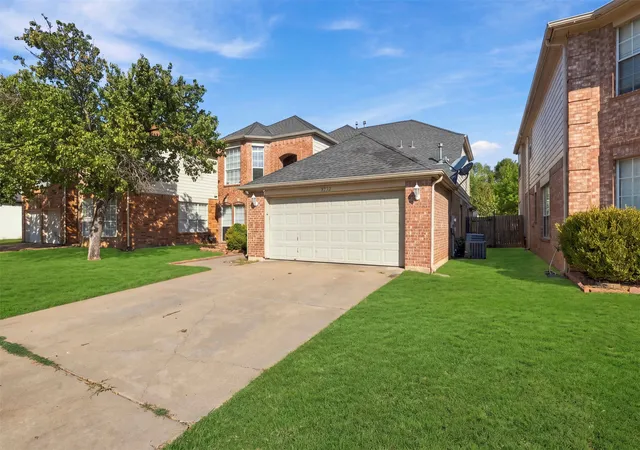 Photo 2 of Single family home for sale at 3332 Raleigh Dr, Fort Worth, TX 76123 | MLS# 21385186 | Listing updated on 2026-09-14