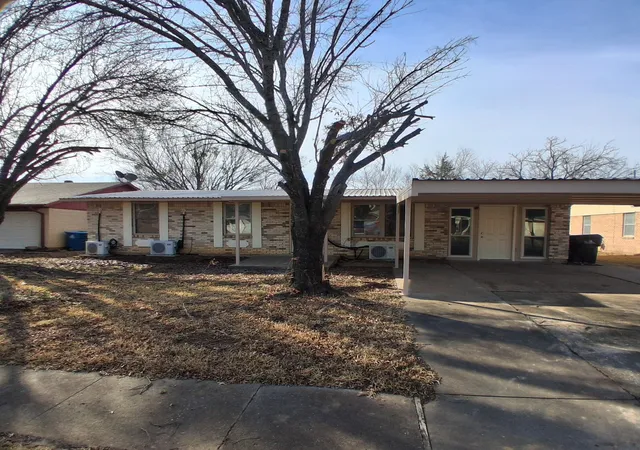 Photo 1 of Single family home for sale at 516 Forrest Ln, Denison, TX 75021 | MLS# 21384806 | Listing updated on 2026-09-22