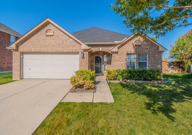 Photo 1 of Single family home for sale at 2744 Winterberry Ln, Little Elm, TX 75068 | MLS# 21385215 | Listing updated on 2026-09-14