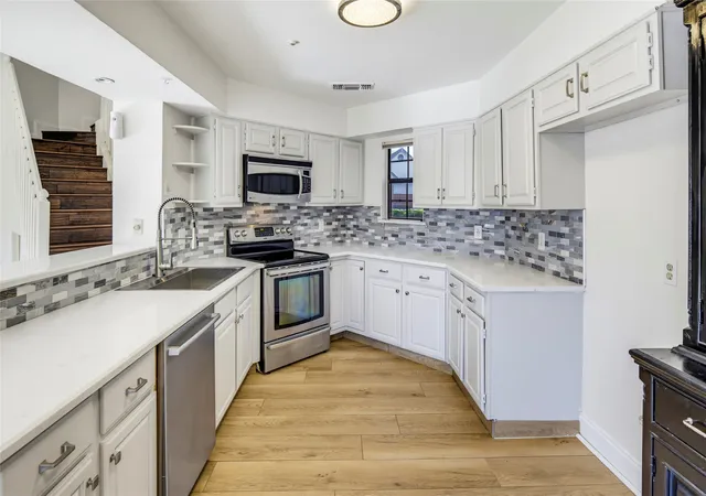Photo 2 of Condo for sale at 404 Santa Fe Trl #53, Irving, TX 75063 | MLS# 21384711 | Listing updated on 2026-09-28