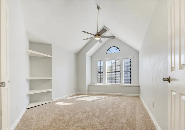 Listing Photo 5 - Condo for sale in building located at 404 Santa Fe Trl, Irving, TX 75063 - Unit #53