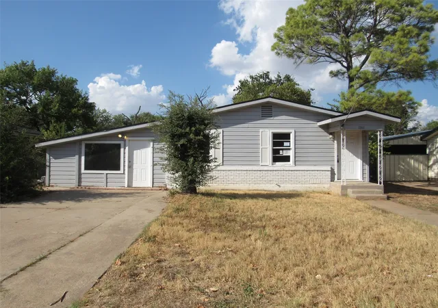 Photo 1 of Single family home for sale at 1311 W 3 A St, Mc Gregor, TX 76657 | MLS# 21385222 | Listing updated on 2026-09-13
