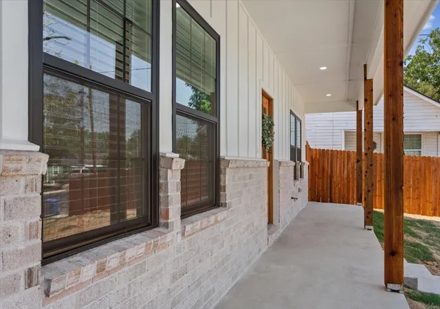Photo 3 of Single family home for sale at 2704 Clay Ave, Waco, TX 76711 | MLS# 21385229 | Listing updated on 2026-10-03
