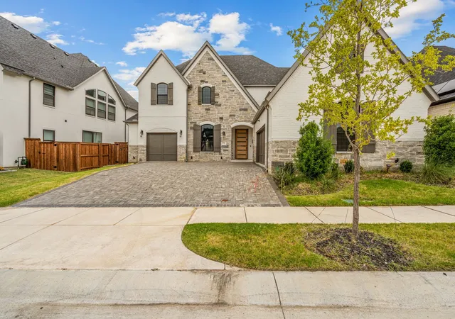Photo 2 of Single family home for sale at 1721 Clem Castle Dr, Carrollton, TX 75010 | MLS# 21385234 | Listing updated on 2026-09-14