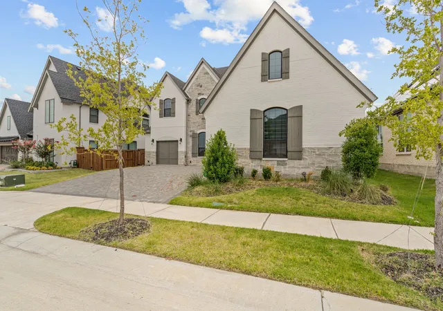 Photo 3 of Single family home for sale at 1721 Clem Castle Dr, Carrollton, TX 75010 | MLS# 21385234 | Listing updated on 2026-09-14