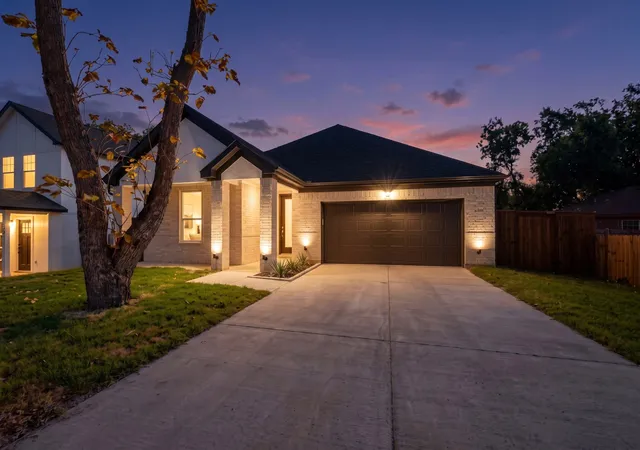Photo 1 of Single family home for sale at 403 S Medora St, Terrell, TX 75160 | MLS# 21384490 | Listing updated on 2026-09-13