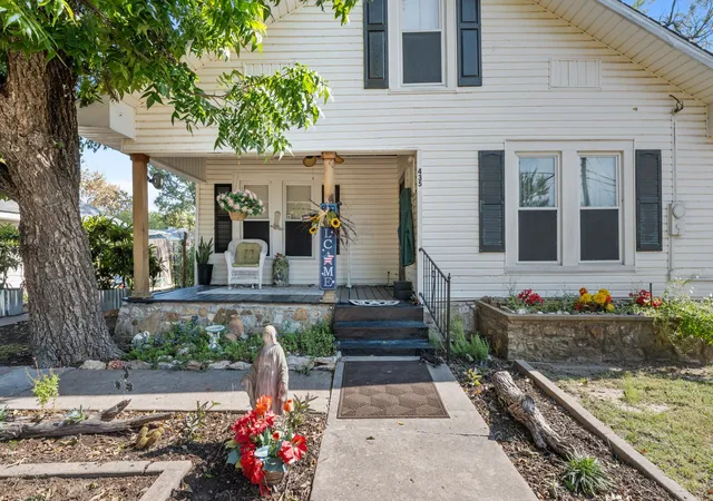 Photo 1 of Single family home for sale at 435 Elm St, Palo Pinto, TX 76484 | MLS# 21371705 | Listing updated on 2026-09-13