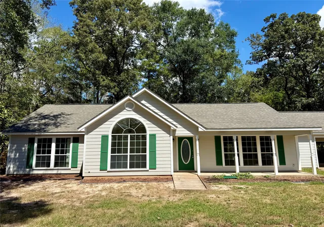 Photo 2 of Single family home for sale at 4413 Circle Sq Dr, Mooringsport, LA 71060 | MLS# 21385257 | Listing updated on 2026-09-19