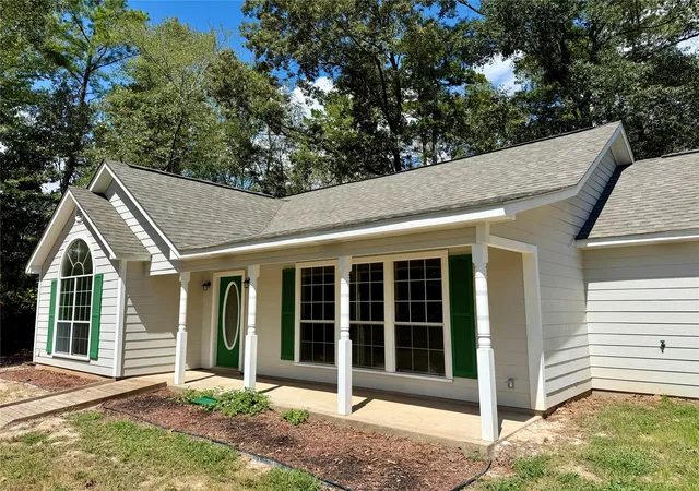 Photo 3 of Single family home for sale at 4413 Circle Sq Dr, Mooringsport, LA 71060 | MLS# 21385257 | Listing updated on 2026-09-19