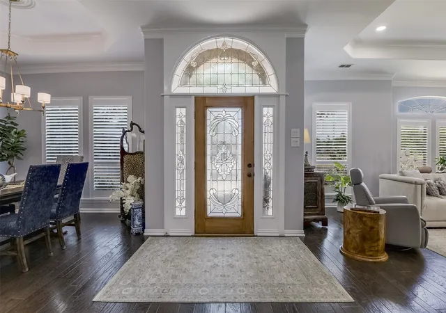 Photo 3 of Single family home for sale at 818 Amherst Dr, Waxahachie, TX 75165 | MLS# 21384907 | Listing updated on 2026-09-14