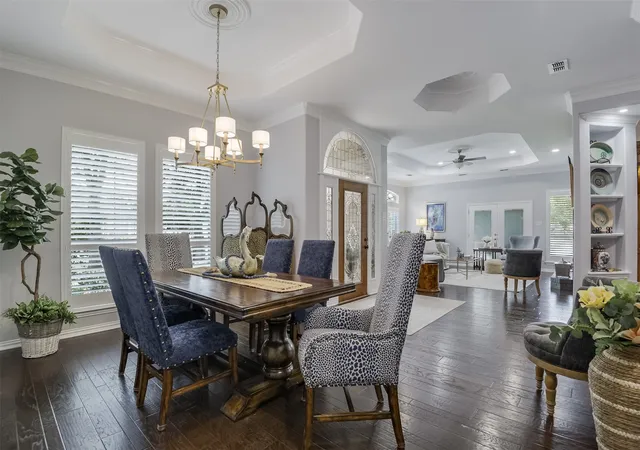 Photo 3 of Single family home for sale at 818 Amherst Dr, Waxahachie, TX 75165 | MLS# 21384907 | Listing updated on 2026-09-14