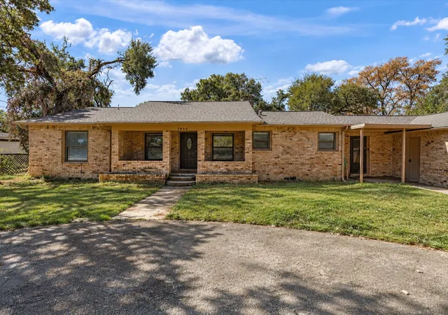 Photo 2 of Single family home for sale at 7905 Ella Young Dr, Fort Worth, TX 76135 | MLS# 21384764 | Listing updated on 2026-10-02