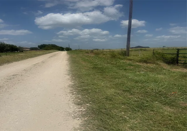 Photo 3 of Land for sale at Tbd Nw County Rd 0070, Corsicana, TX 75110 | MLS# 21378607 | Listing updated on 2026-09-19