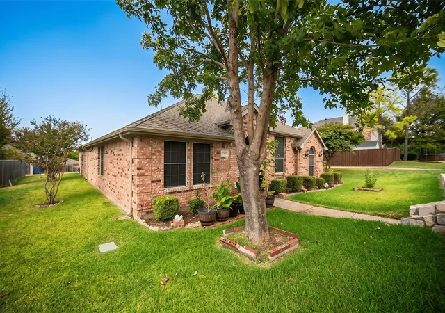 Photo 2 of Single family home for sale at 5818 Macgregor Dr, Garland, TX 75043 | MLS# 21385278 | Listing updated on 2026-09-13