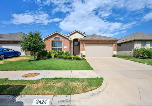 Photo 1 of Single family home for sale at 2424 O Conner Ranch Dr, Weatherford, TX 76087 | MLS# 21374357 | Listing updated on 2026-09-13