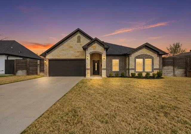 Photo 1 of Single family home for sale at 3247 Darvany Dr, Dallas, TX 75220 | MLS# 21385282 | Listing updated on 2026-09-13