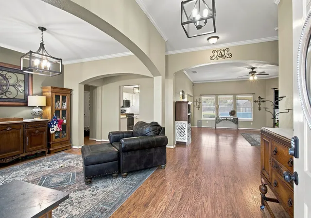 Photo 2 of Single family home for sale at 116 Springfield Cir, Waxahachie, TX 75165 | MLS# 21385319 | Listing updated on 2026-09-13