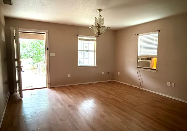 Photo 3 of Single family home for sale at 413 S Green St, Eastland, TX 76448 | MLS# 21384570 | Listing updated on 2026-10-01