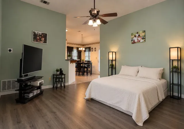 Photo 3 of Sale Pending at 203 Knight Ln, Waco, TX 76705 | MLS# 21385224 | Listing updated on 2026-09-29