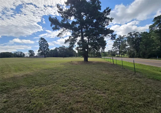 Photo 3 of Manufactured home for sale at 5789 Fm 811, Centerville, TX 75833 | MLS# 21385276 | Listing updated on 2026-09-23