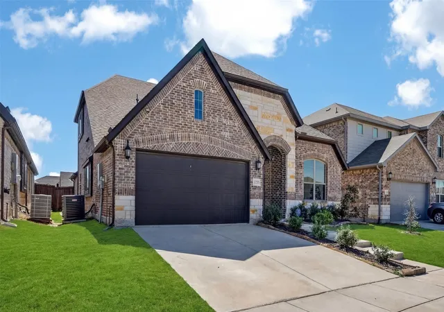 Photo 3 of Single family home for sale at 3245 Ribisl Ln, Royse City, TX 75189 | MLS# 21385333 | Listing updated on 2026-09-13