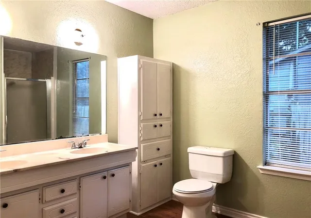 Photo 4 of Single family home for sale at 304 Nighthawk Dr, Pottsboro, TX 75076 | MLS# 21385328 | Listing updated on 2026-09-17
