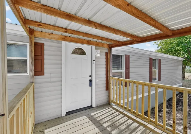 Photo 4 of Manufactured home for sale at 8108 Gray Mist Ct, Alvarado, TX 76009 | MLS# 21383090 | Listing updated on 2026-09-13