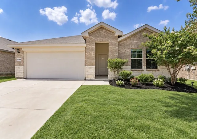 Photo 1 of Single family home for sale at 9441 Firedog Dr, Fort Worth, TX 76131 | MLS# 21385390 | Listing updated on 2026-09-14
