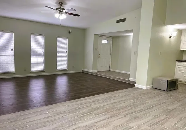 Photo 3 of Single family home for sale at 6602 Forestview Dr, Arlington, TX 76016 | MLS# 21384141 | Listing updated on 2026-09-13