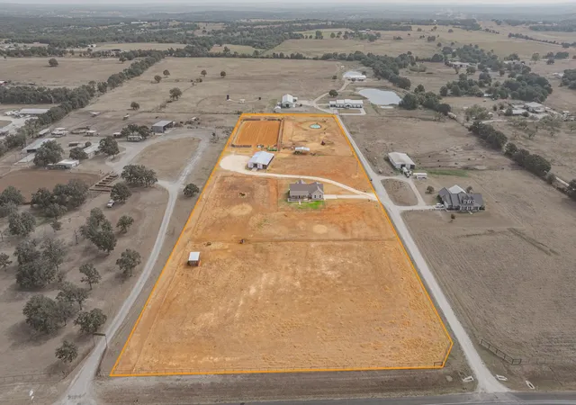 Photo 3 of Single family home for sale at 265 Private Rd 1728, Stephenville, TX 76401 | MLS# 21384833 | Listing updated on 2026-09-15
