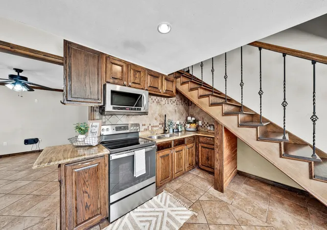 Photo 4 of Single family home for sale at 716 Brinker St, Sulphur Springs, TX 75482 | MLS# 21380291 | Listing updated on 2026-09-13